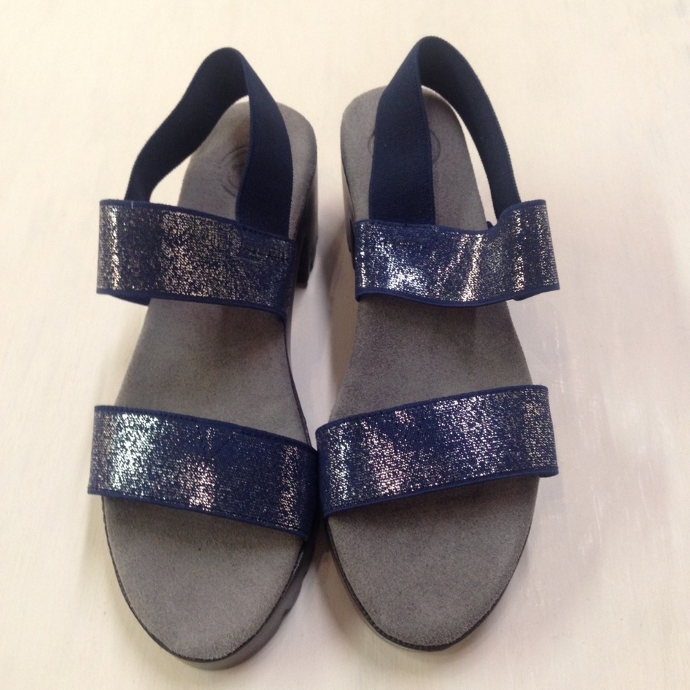 Charleston Shoe Co. Sullivan Lug Sole Sandal Navy